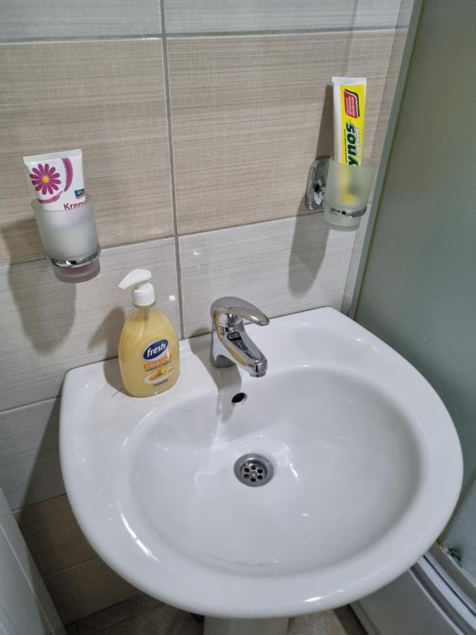 Appartement Zvezda Lux à Kruševac Extérieur photo