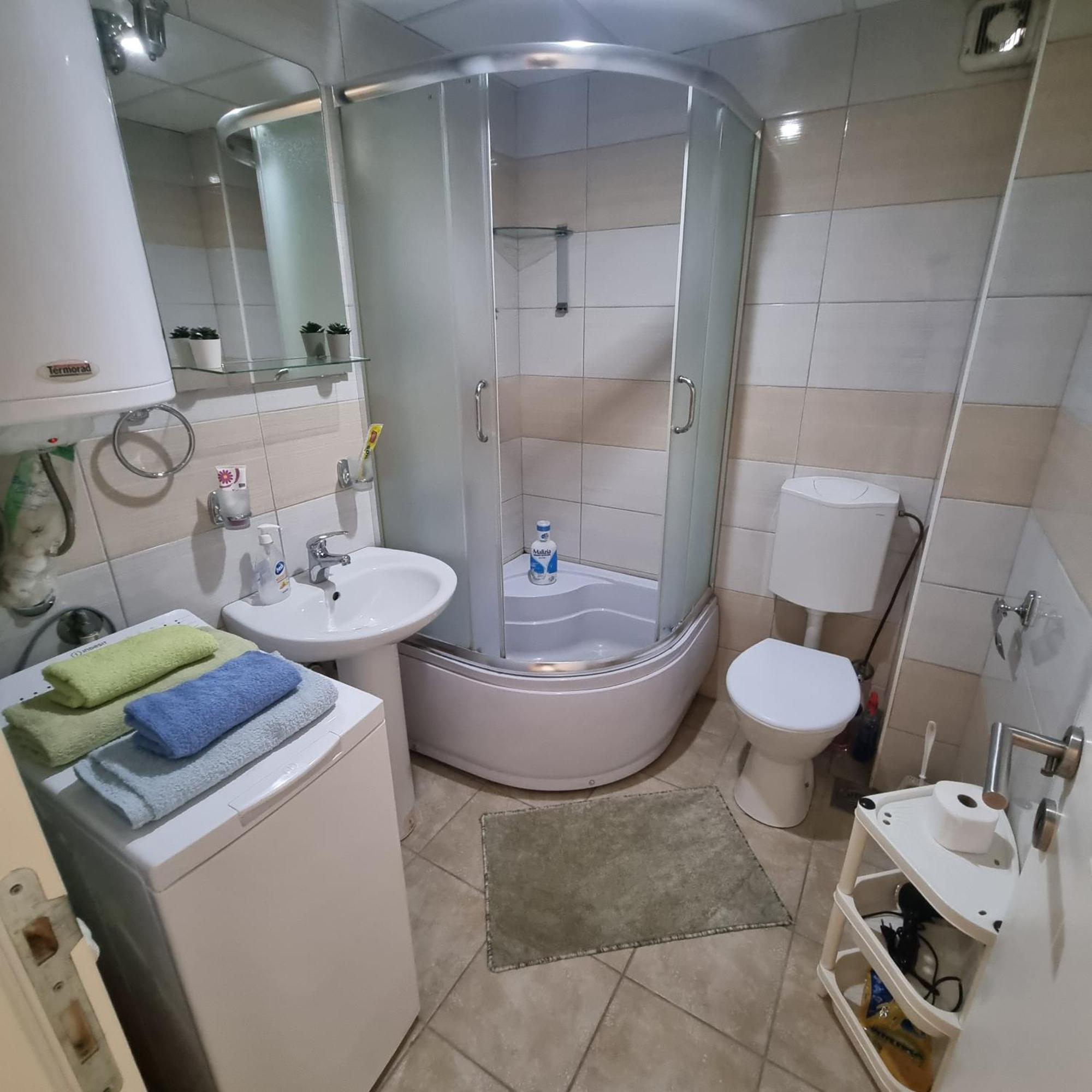 Appartement Zvezda Lux à Kruševac Extérieur photo