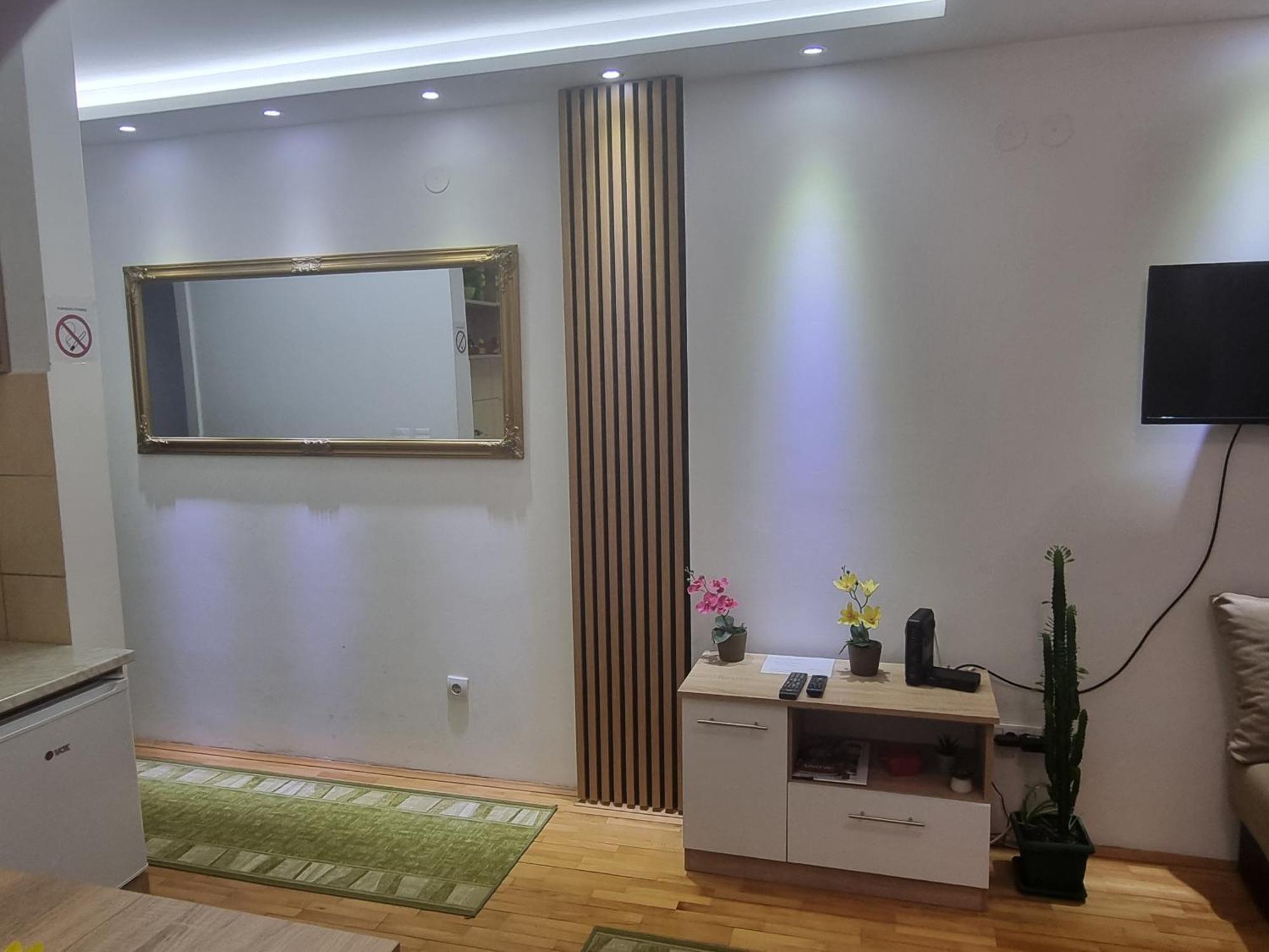 Appartement Zvezda Lux à Kruševac Extérieur photo