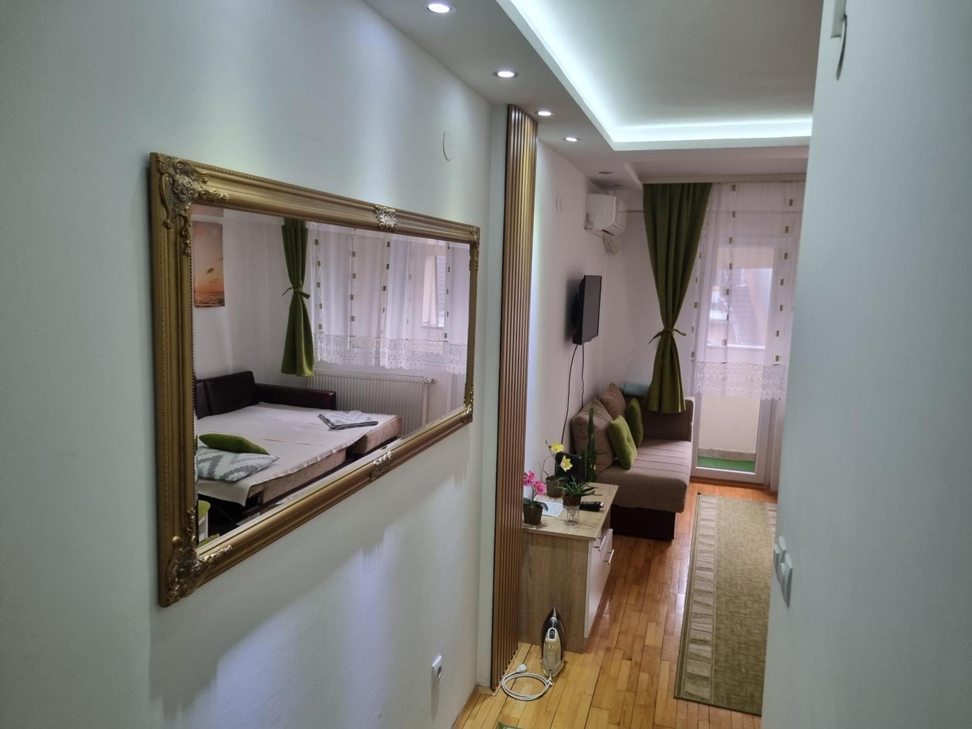 Appartement Zvezda Lux à Kruševac Extérieur photo