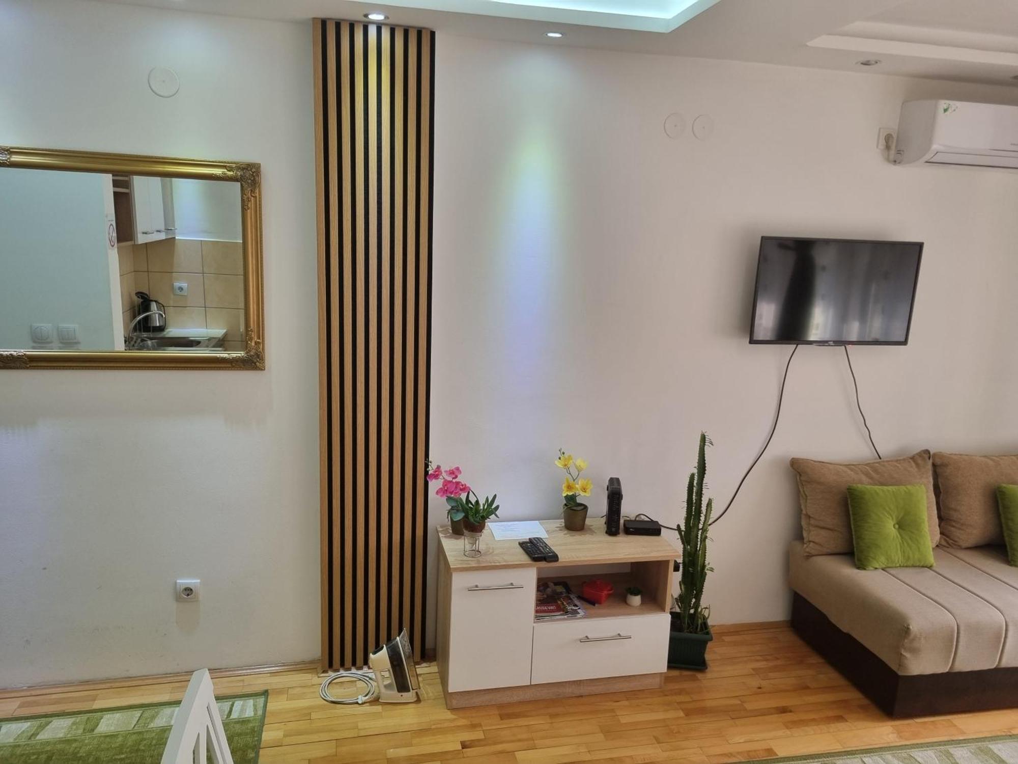 Appartement Zvezda Lux à Kruševac Extérieur photo